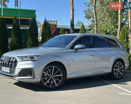 Серый Ауди SQ7, объемом двигателя 4 л и пробегом 55 тыс. км за 72000 $, фото 3 на Automoto.ua
