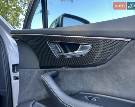 Серый Ауди SQ7, объемом двигателя 4 л и пробегом 55 тыс. км за 72000 $, фото 49 на Automoto.ua