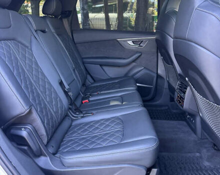 Серый Ауди SQ7, объемом двигателя 4 л и пробегом 55 тыс. км за 72000 $, фото 44 на Automoto.ua