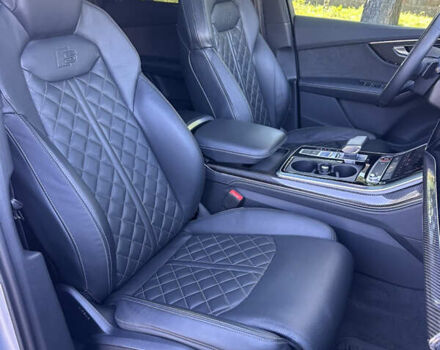 Серый Ауди SQ7, объемом двигателя 4 л и пробегом 55 тыс. км за 72000 $, фото 45 на Automoto.ua