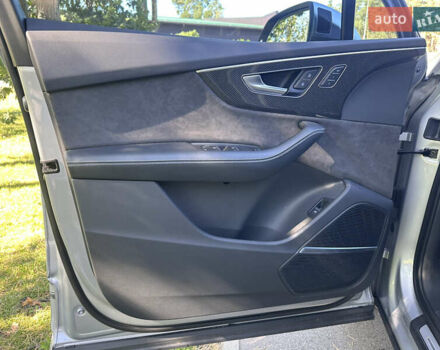 Серый Ауди SQ7, объемом двигателя 4 л и пробегом 55 тыс. км за 72000 $, фото 37 на Automoto.ua