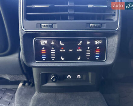 Серый Ауди SQ7, объемом двигателя 4 л и пробегом 55 тыс. км за 72000 $, фото 42 на Automoto.ua