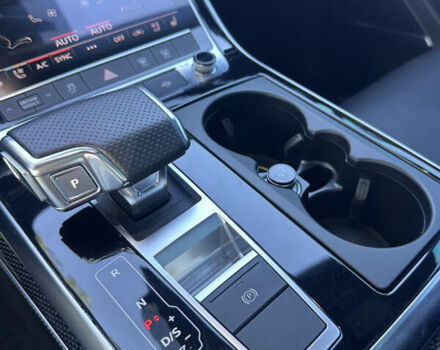 Серый Ауди SQ7, объемом двигателя 4 л и пробегом 55 тыс. км за 72000 $, фото 31 на Automoto.ua