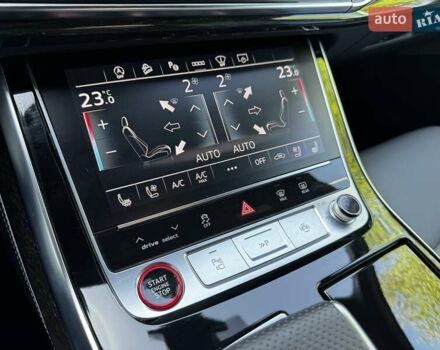 Серый Ауди SQ7, объемом двигателя 4 л и пробегом 65 тыс. км за 89900 $, фото 83 на Automoto.ua