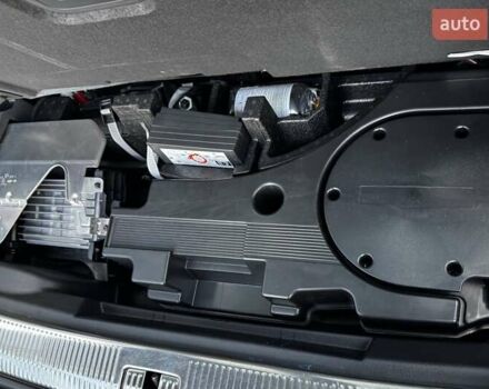 Серый Ауди SQ7, объемом двигателя 4 л и пробегом 65 тыс. км за 89900 $, фото 74 на Automoto.ua