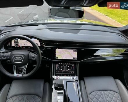 Серый Ауди SQ7, объемом двигателя 4 л и пробегом 65 тыс. км за 92700 $, фото 63 на Automoto.ua