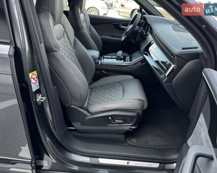 Серый Ауди SQ7, объемом двигателя 4 л и пробегом 65 тыс. км за 89900 $, фото 49 на Automoto.ua