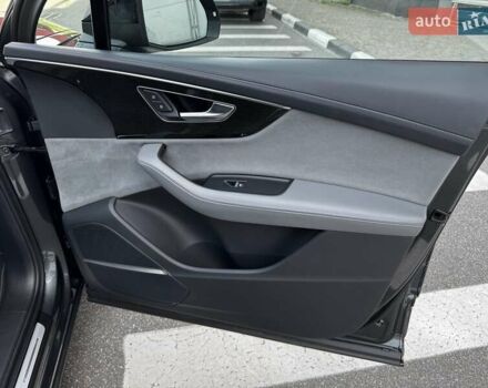Серый Ауди SQ7, объемом двигателя 4 л и пробегом 65 тыс. км за 89900 $, фото 50 на Automoto.ua