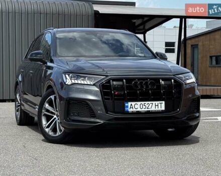 Серый Ауди SQ7, объемом двигателя 4 л и пробегом 65 тыс. км за 89900 $, фото 1 на Automoto.ua