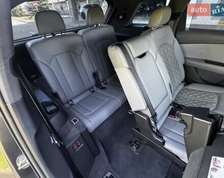 Серый Ауди SQ7, объемом двигателя 4 л и пробегом 65 тыс. км за 89900 $, фото 78 на Automoto.ua