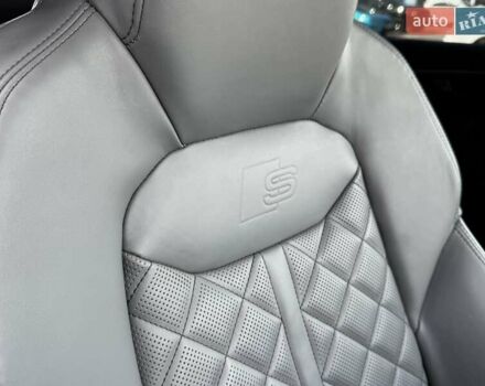 Серый Ауди SQ7, объемом двигателя 4 л и пробегом 65 тыс. км за 89900 $, фото 54 на Automoto.ua