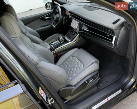 Серый Ауди SQ7, объемом двигателя 4 л и пробегом 65 тыс. км за 89900 $, фото 70 на Automoto.ua