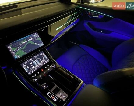 Серый Ауди SQ7, объемом двигателя 4 л и пробегом 65 тыс. км за 89900 $, фото 84 на Automoto.ua