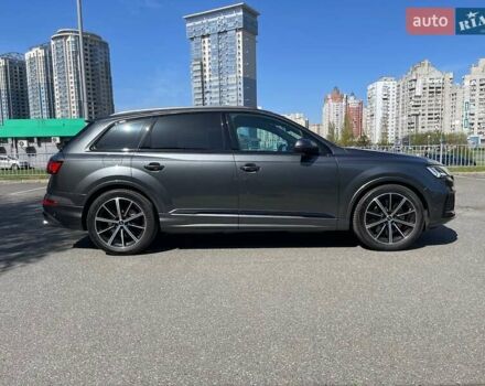 Серый Ауди SQ7, объемом двигателя 4 л и пробегом 45 тыс. км за 96500 $, фото 86 на Automoto.ua
