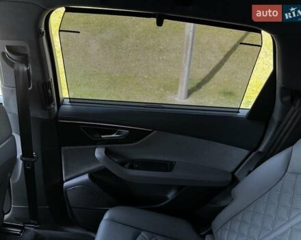 Серый Ауди SQ7, объемом двигателя 4 л и пробегом 65 тыс. км за 89900 $, фото 66 на Automoto.ua