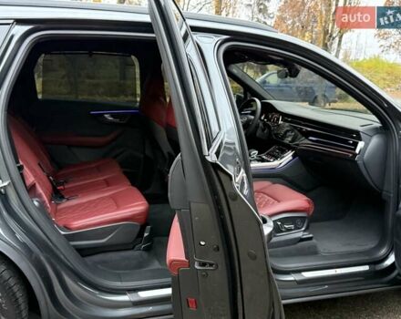 Серый Ауди SQ7, объемом двигателя 4 л и пробегом 24 тыс. км за 112950 $, фото 102 на Automoto.ua