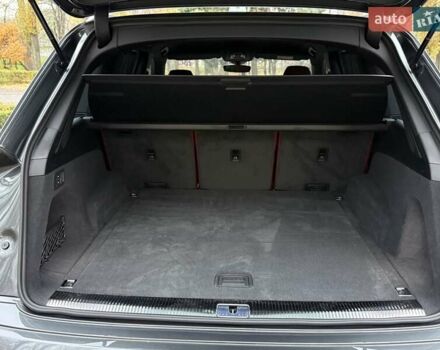 Серый Ауди SQ7, объемом двигателя 4 л и пробегом 24 тыс. км за 112950 $, фото 80 на Automoto.ua