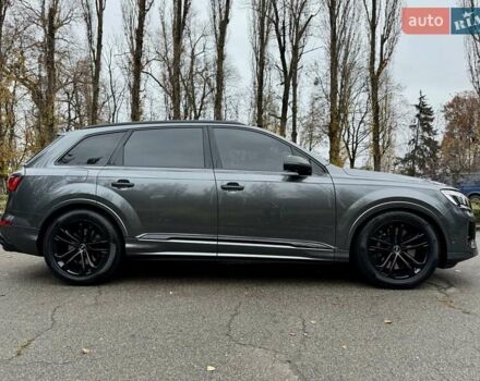 Серый Ауди SQ7, объемом двигателя 4 л и пробегом 24 тыс. км за 112950 $, фото 3 на Automoto.ua