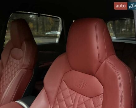 Серый Ауди SQ7, объемом двигателя 4 л и пробегом 24 тыс. км за 112950 $, фото 71 на Automoto.ua