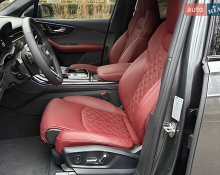 Серый Ауди SQ7, объемом двигателя 4 л и пробегом 24 тыс. км за 112950 $, фото 61 на Automoto.ua