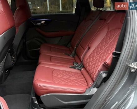 Серый Ауди SQ7, объемом двигателя 4 л и пробегом 24 тыс. км за 112950 $, фото 77 на Automoto.ua