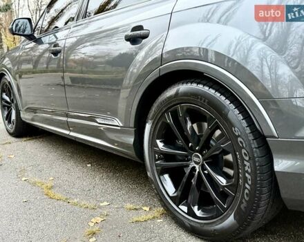Серый Ауди SQ7, объемом двигателя 4 л и пробегом 24 тыс. км за 112950 $, фото 39 на Automoto.ua
