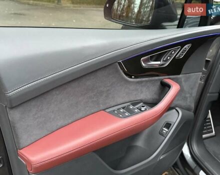 Серый Ауди SQ7, объемом двигателя 4 л и пробегом 24 тыс. км за 112950 $, фото 59 на Automoto.ua