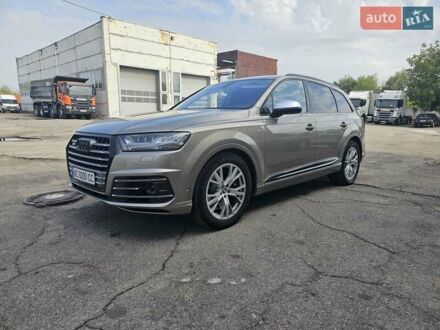 Ауди SQ7 2016 в Запорожье на Automoto.ua Серый Ауди SQ7, объемом двигателя 3.96 л и пробегом 190 тыс. км за 45000 $, фото 1 на Automoto.ua