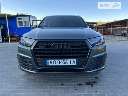 Сірий Ауді SQ7, об'ємом двигуна 2.97 л та пробігом 250 тис. км за 46000 $, фото 1 на Automoto.ua