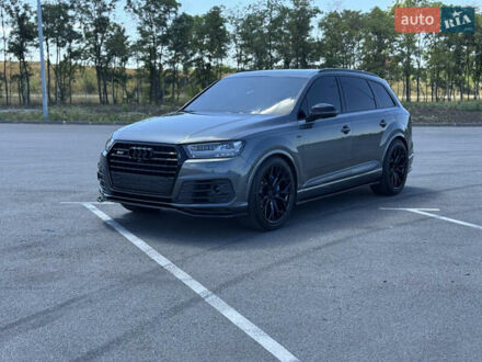 Ауди SQ7 2018 в Днепре (Днепропетровске) на Automoto.ua Серый Ауди SQ7, объемом двигателя 3.96 л и пробегом 174 тыс. км за 57500 $, фото 1 на Automoto.ua