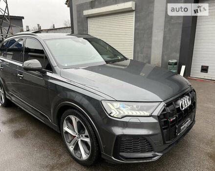 Сірий Ауді SQ7, об'ємом двигуна 4 л та пробігом 53 тис. км за 117000 $, фото 1 на Automoto.ua