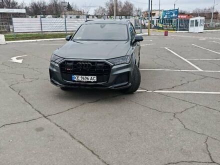 Сірий Ауді SQ7, об'ємом двигуна 4 л та пробігом 72 тис. км за 68000 $, фото 1 на Automoto.ua