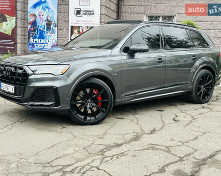 Серый Ауди SQ7, объемом двигателя 4 л и пробегом 111 тыс. км за 64000 $, фото 1 на Automoto.ua