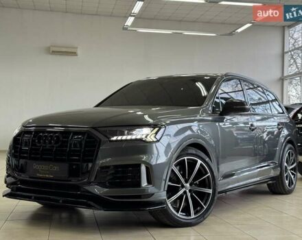 Сірий Ауді SQ7, об'ємом двигуна 4 л та пробігом 66 тис. км за 66000 $, фото 1 на Automoto.ua