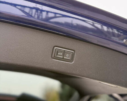 Синий Ауди SQ7, объемом двигателя 3.96 л и пробегом 128 тыс. км за 57900 $, фото 28 на Automoto.ua