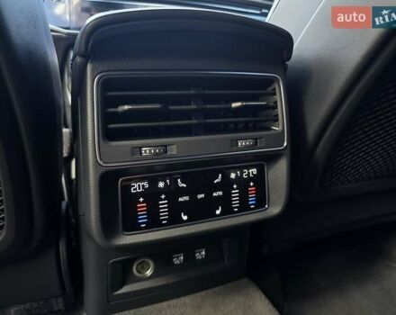 Синий Ауди SQ7, объемом двигателя 4 л и пробегом 182 тыс. км за 68800 $, фото 58 на Automoto.ua