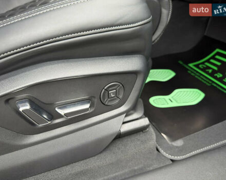 Синий Ауди SQ7, объемом двигателя 4 л и пробегом 185 тыс. км за 74999 $, фото 62 на Automoto.ua