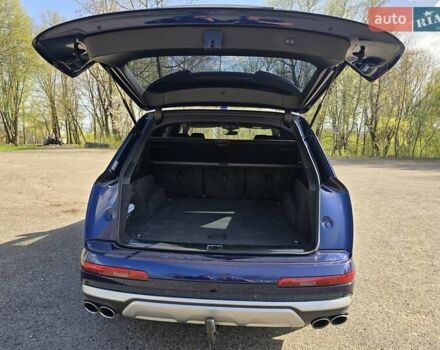 Синий Ауди SQ7, объемом двигателя 4 л и пробегом 182 тыс. км за 68800 $, фото 62 на Automoto.ua