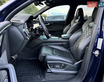 Синій Ауді SQ7, об'ємом двигуна 4 л та пробігом 136 тис. км за 77000 $, фото 34 на Automoto.ua