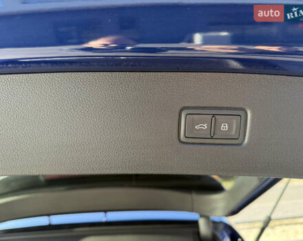 Синий Ауди SQ7, объемом двигателя 3.96 л и пробегом 176 тыс. км за 78000 $, фото 13 на Automoto.ua