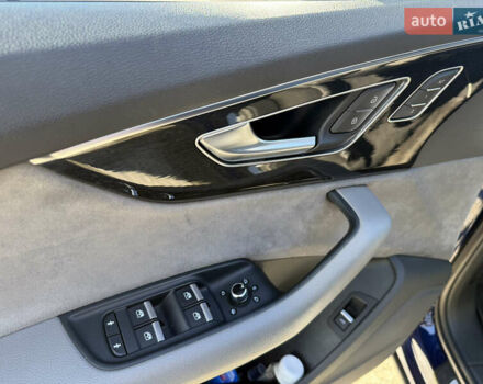 Синий Ауди SQ7, объемом двигателя 3.96 л и пробегом 176 тыс. км за 78000 $, фото 18 на Automoto.ua