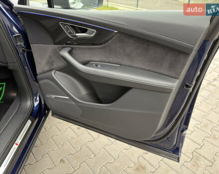 Синий Ауди SQ7, объемом двигателя 4 л и пробегом 185 тыс. км за 74999 $, фото 63 на Automoto.ua