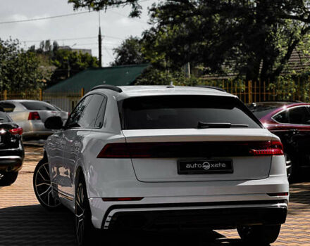 Белый Ауди SQ8, объемом двигателя 4 л и пробегом 70 тыс. км за 83000 $, фото 4 на Automoto.ua