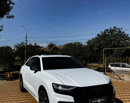 Белый Ауди SQ8, объемом двигателя 4 л и пробегом 70 тыс. км за 83000 $, фото 1 на Automoto.ua