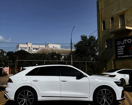 Белый Ауди SQ8, объемом двигателя 4 л и пробегом 70 тыс. км за 83000 $, фото 3 на Automoto.ua