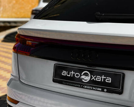 Белый Ауди SQ8, объемом двигателя 4 л и пробегом 70 тыс. км за 83000 $, фото 7 на Automoto.ua