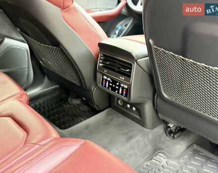 Ауди SQ8 2021 в Тернополе на Automoto.ua Белый Ауди SQ8, объемом двигателя 3.96 л и пробегом 101 тыс. км за 92000 $, фото 48 на Automoto.ua