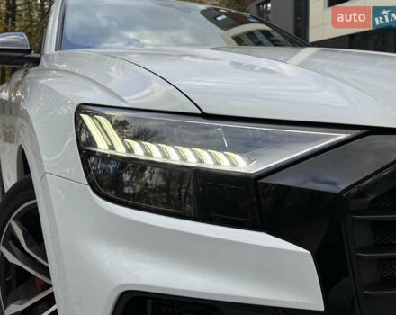 Ауди SQ8 2021 в Тернополе на Automoto.ua Белый Ауди SQ8, объемом двигателя 3.96 л и пробегом 101 тыс. км за 92000 $, фото 18 на Automoto.ua