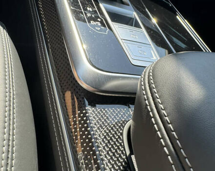 Білий Ауді SQ8, об'ємом двигуна 4 л та пробігом 75 тис. км за 75000 $, фото 24 на Automoto.ua