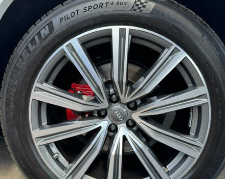 Білий Ауді SQ8, об'ємом двигуна 4 л та пробігом 75 тис. км за 75000 $, фото 8 на Automoto.ua